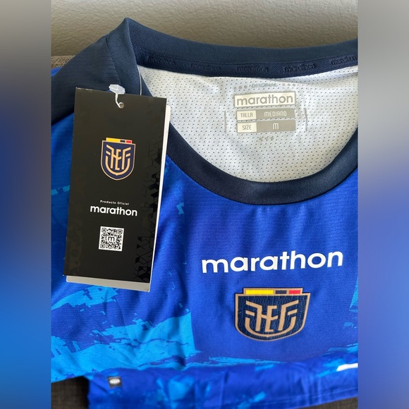 Marathon Authentic Ecuador National Soccer Team Training Jersey Women’s Sz: M - Picture 3 of 6